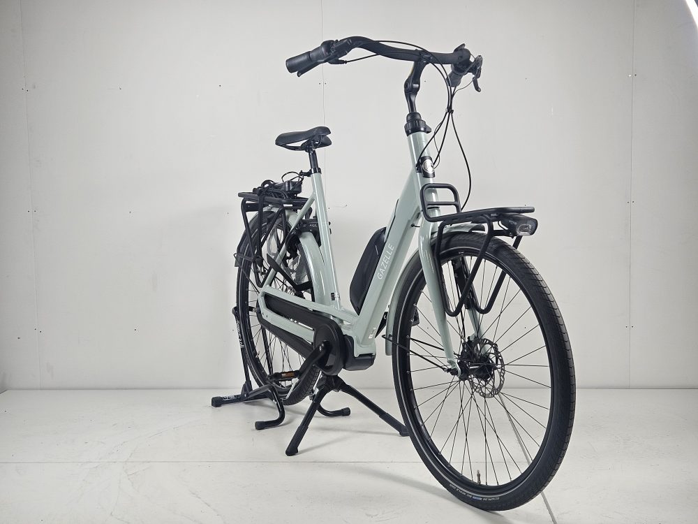 Gazelle Bloom C7 HMS D61